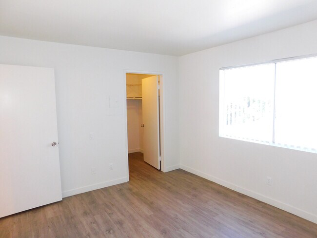 Foto del edificio - 14826 Magnolia Blvd