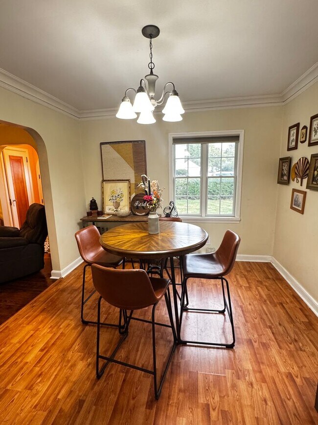 Foto del edificio - Adorable Home For Rent!