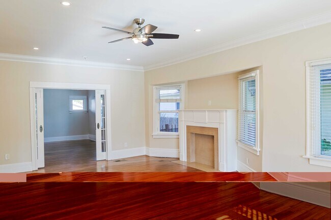 Foto del edificio - 4210 Halldale Ave