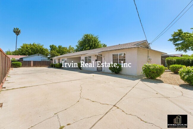 Foto del edificio - 1834-1834 Rose Ave