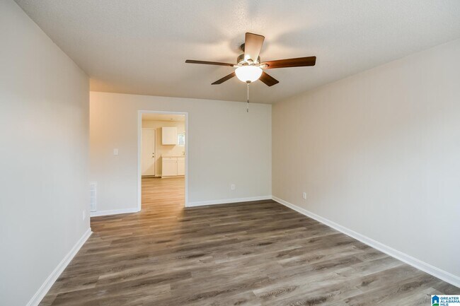 Building Photo - 1537 Carol Cir