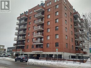 Building Photo - 309 Cumberland St