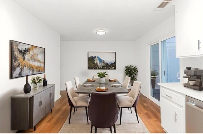 Building Photo - 3100 Duvall Pl NW