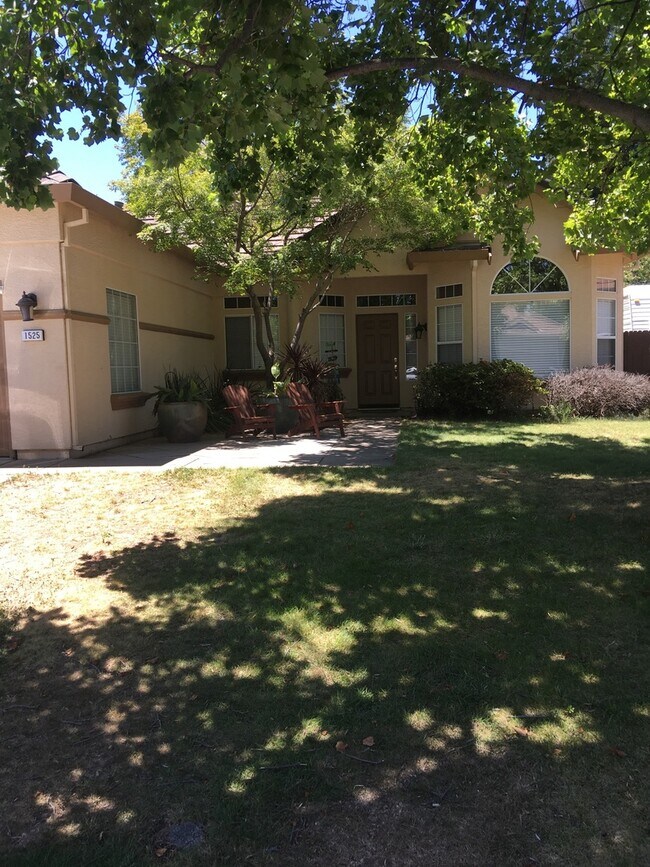 Foto del edificio - 4x2 Single Story in Great Location!