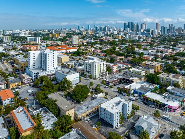 435 SW 12th Ave Miami, FL 33130 - Monserrate Apartments