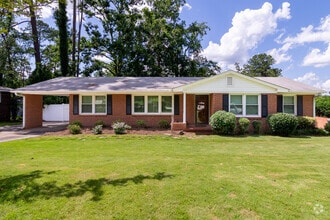 Building Photo - 3003 Stratford Dr