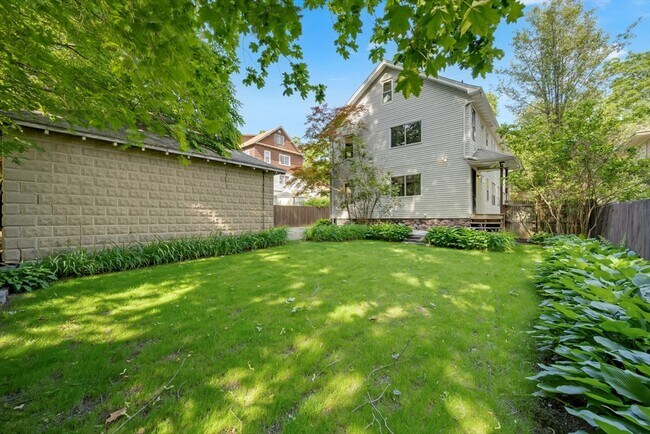 Foto del edificio - 8 Brantwood Rd