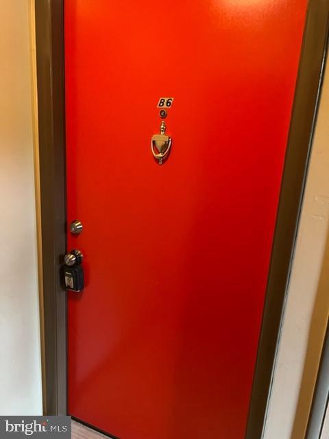 Foto del edificio - 7174 Donnell Pl