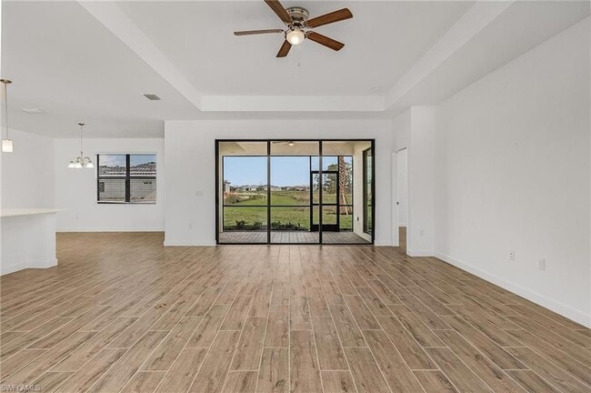 Foto del edificio - 18316 Ridgeline Dr