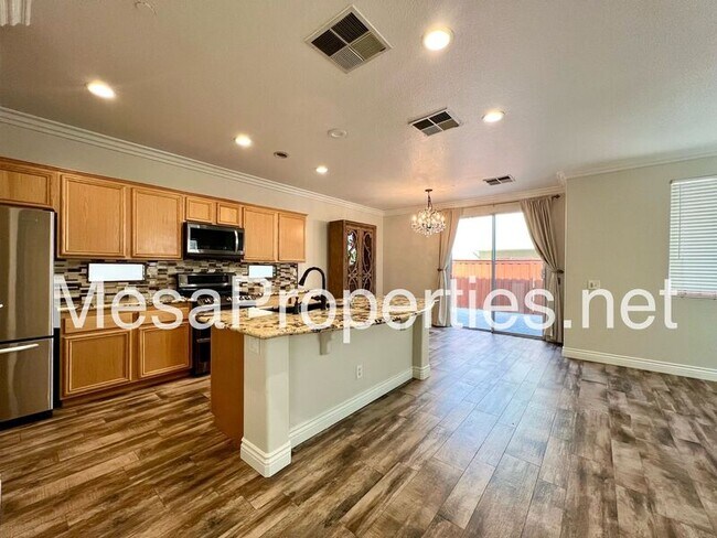 Foto del edificio - 11513 Riverbrook Ct.