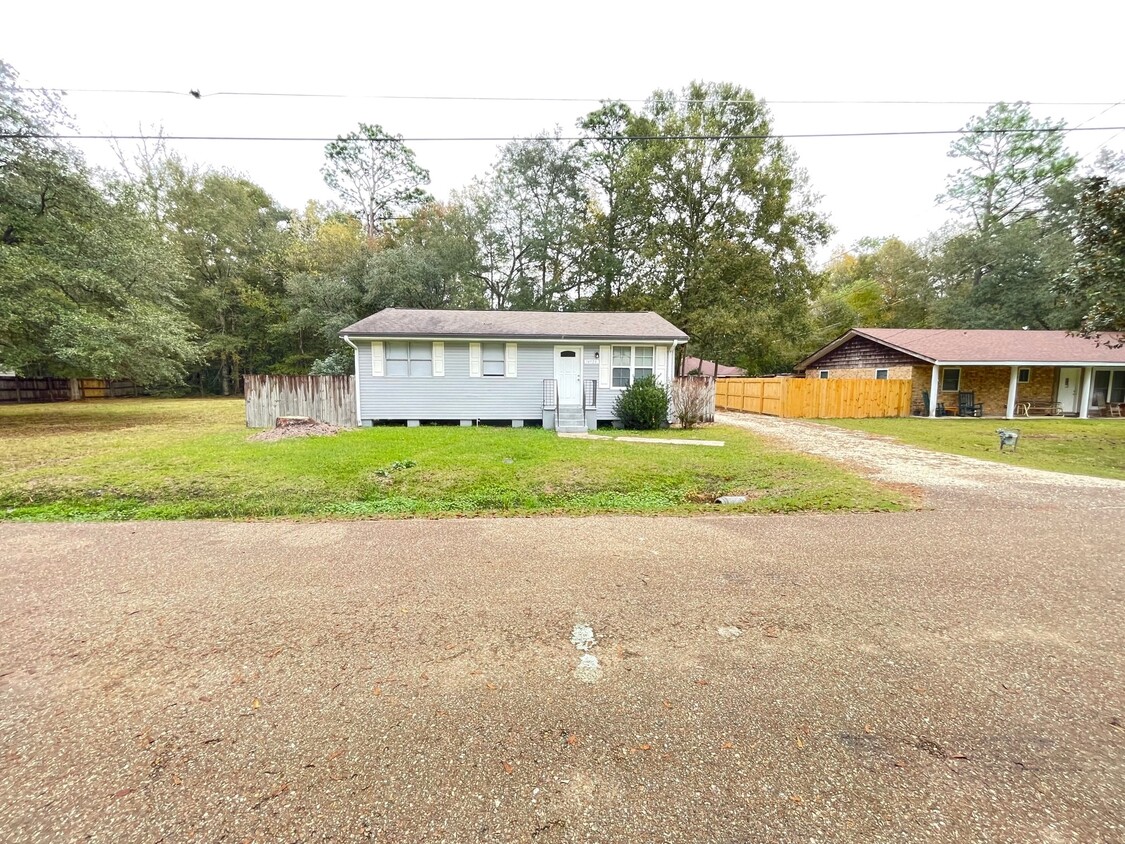 Primary Photo - 74526 Delta Ave