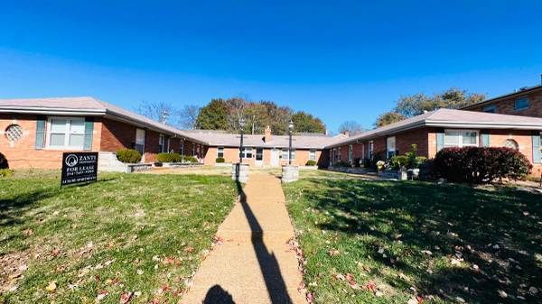 Primary Photo - 7042 Jamieson Ave