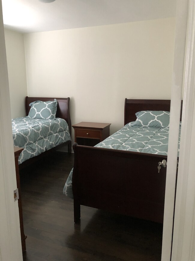 Guest Bedroom - 612 Fayette St