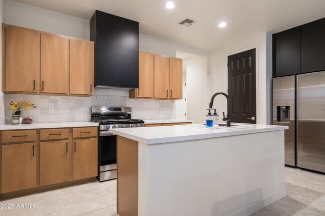 Foto del edificio - 18365 W Ewers Dr