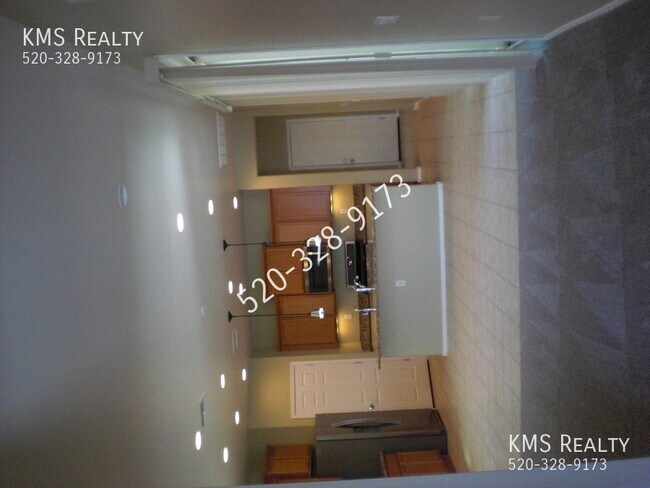 Building Photo - 14013 E Voss St