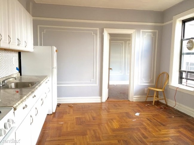 Building Photo - 87 E 53rd St