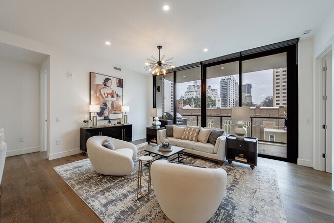 Foto del edificio - 2425 Peachtree Rd NE