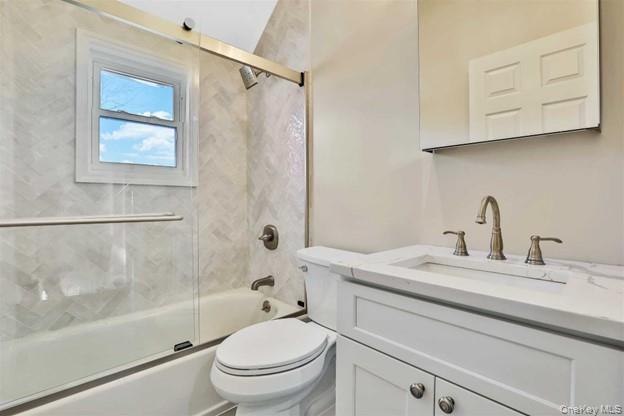 Foto del edificio - 2 Tioronda Ave