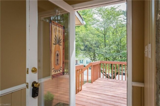 Foto del edificio - 204 Brambleton Ct