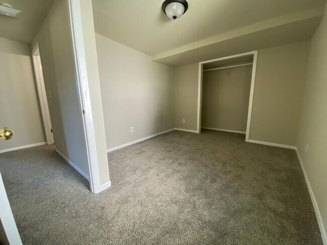 Foto del edificio - Charming 3 Bedroom 2 bath home in Merle Ha...