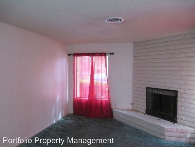 Building Photo - 4501 Isla Verde St