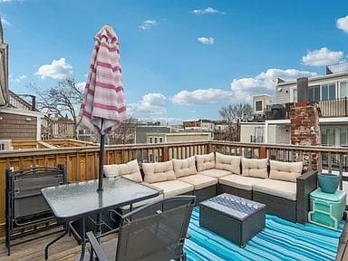 Photo - 115 W Seventh St Apartment