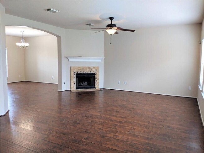 Foto del edificio - 3526 Schumann Oaks Dr