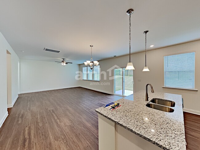 Building Photo - 6145 Rosemore Ln