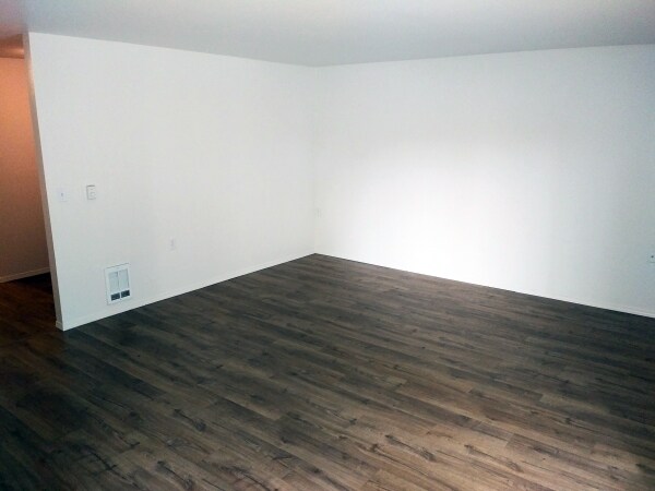 Foto del edificio - 12606 A St S
