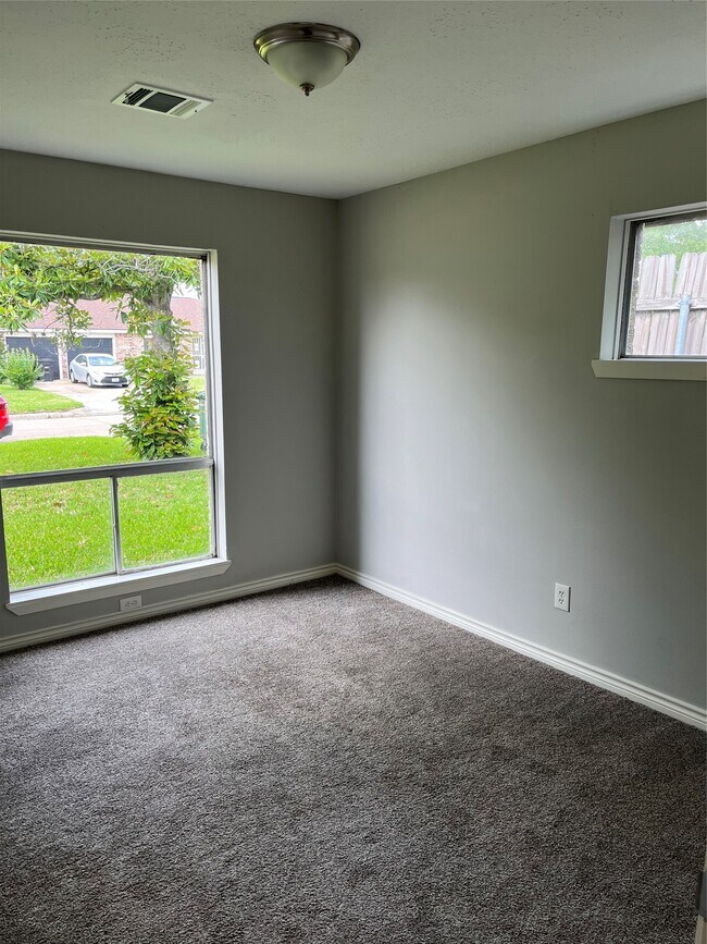 Foto del edificio - 5142 Madden Ln