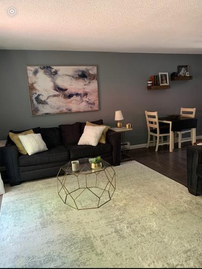 Living Roomm - 49 Roundhouse Rd