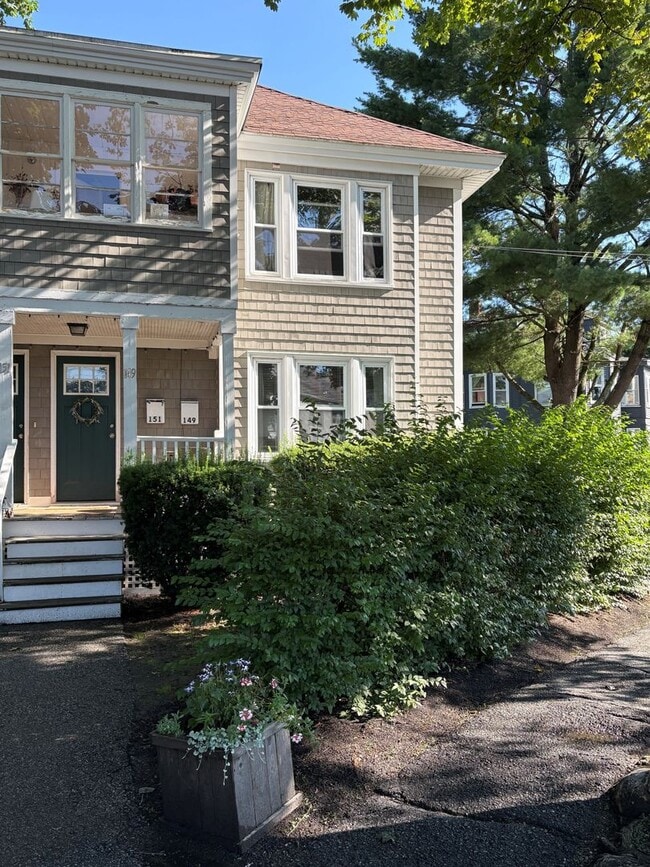 Building Photo - 149-151 Noyes St
