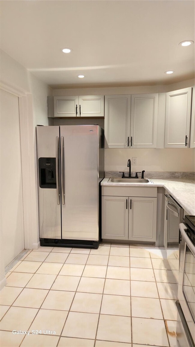 Building Photo - 3111 Oakland Shores Dr