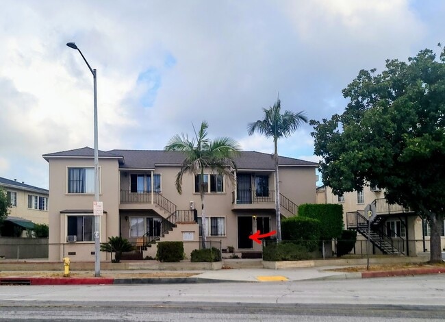 Building Photo - 2100 W Olympic Blvd