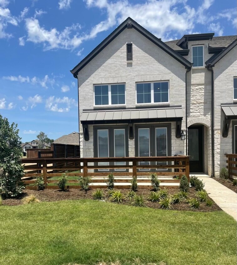 Foto principal - 351 Somerville Dr