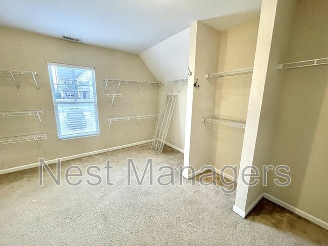 Foto del edificio - 311 Highgrove Dr