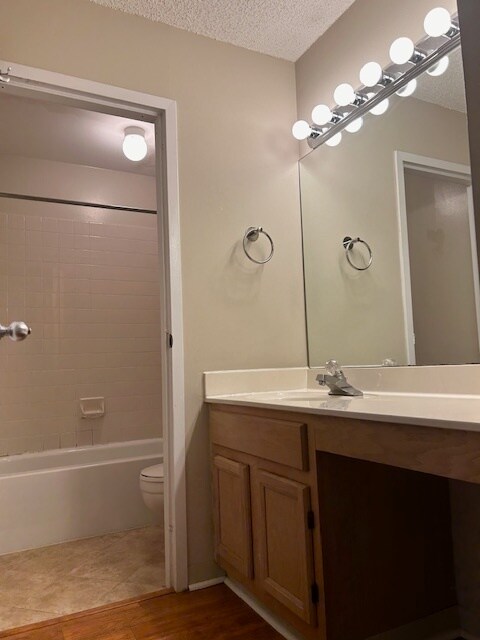 baño principal (baño 2) - 200 N Dearborn St