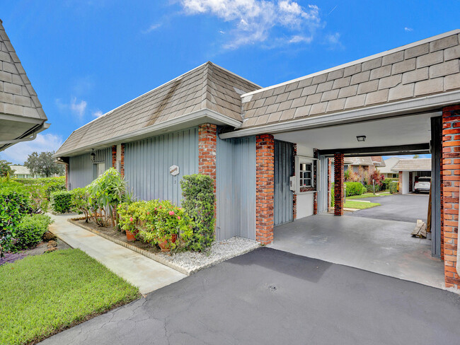 Building Photo - 340 Orange Tree Dr