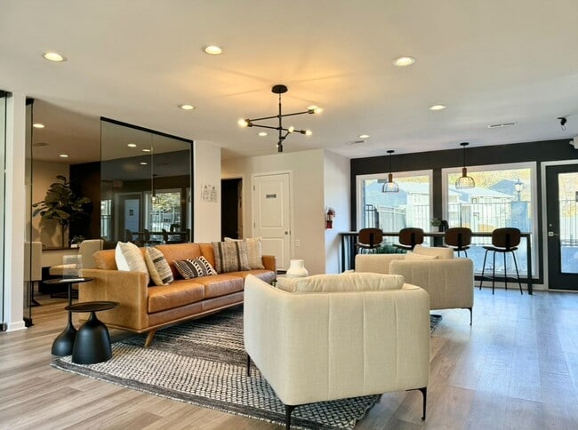 Photo - LYV Chapel Hill Apartments