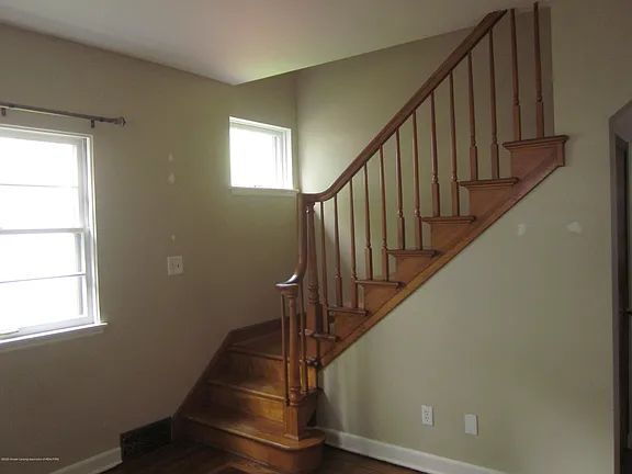 Building Photo - Charming 2-Bedroom Home in Saint Louis with Cozy 900 Sq Ft Layout!