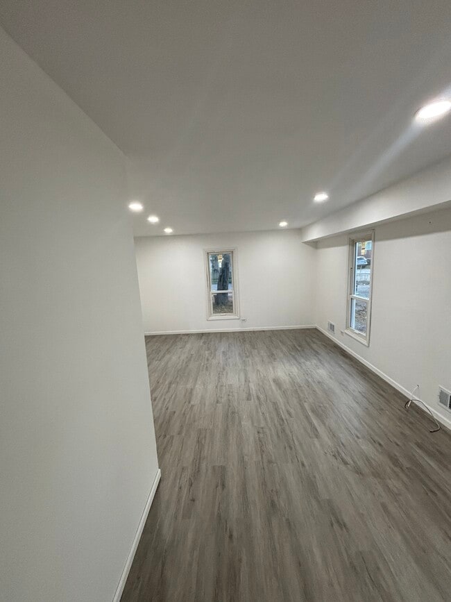 Living room - 1624 11th St