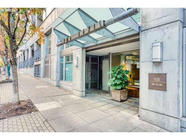 Foto del edificio - Lovely Corner unit in the Pearl District