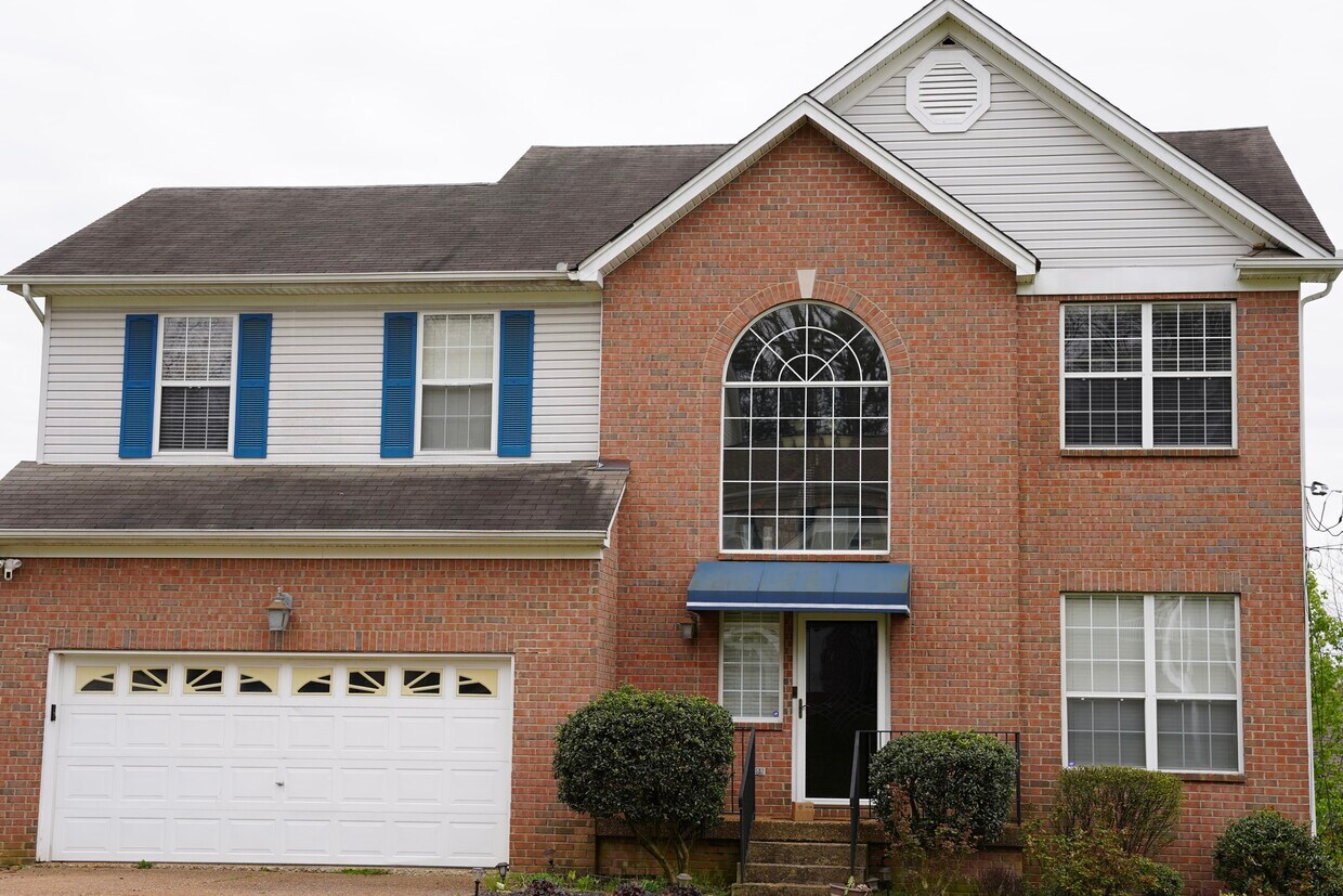Spacious 4 BR, 3.5 BA, 3 story home - 416 Edencrest Ct