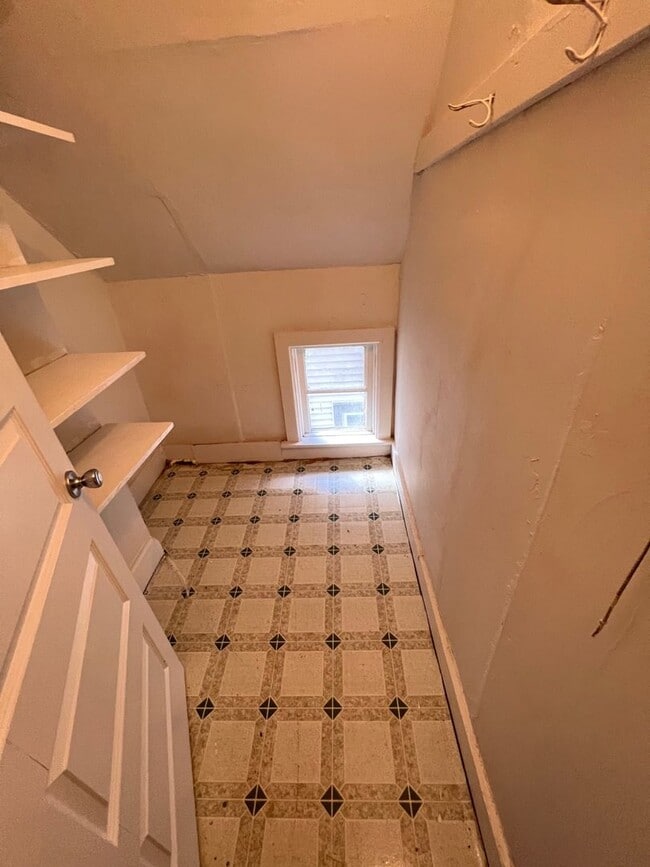 Building Photo - 2473 N 34th St