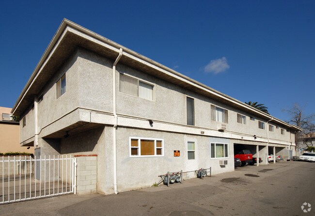 Foto del edificio - 11002 Hesby St
