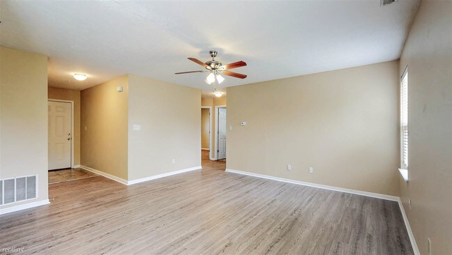 Foto del edificio - 3 br, 1 bath House - 2242 Whitecliff Dr