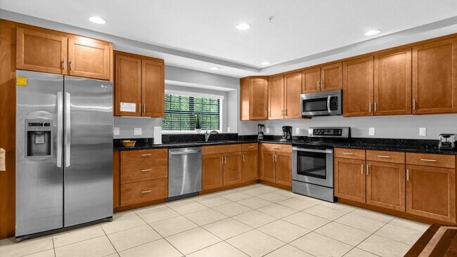 Building Photo - 14545 Damai Ln