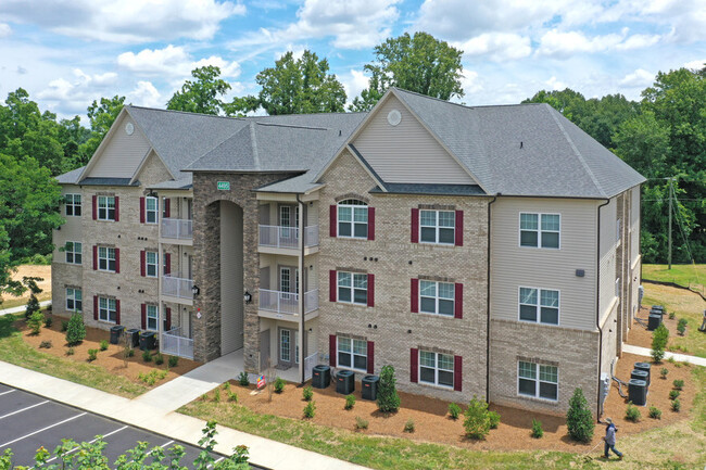 Bienvenido a Landon Creek. - Landon Creek Apartments