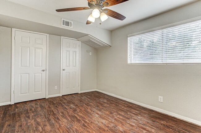 Building Photo - 3414 Garrott St