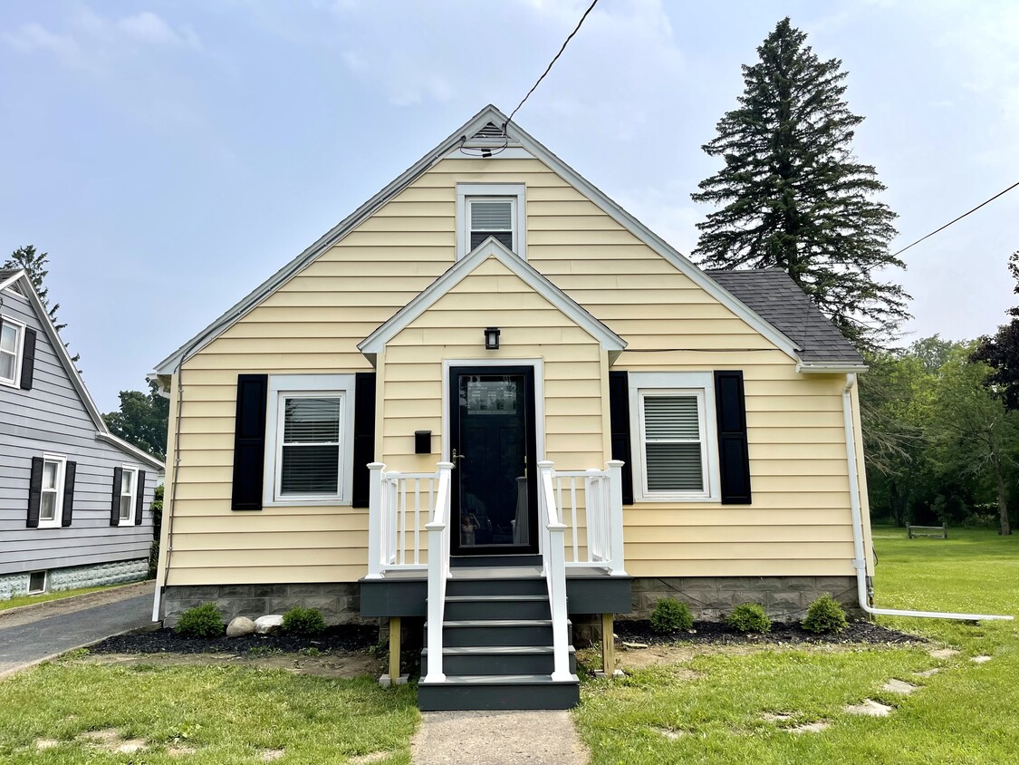 Primary Photo - 211 Central Ave